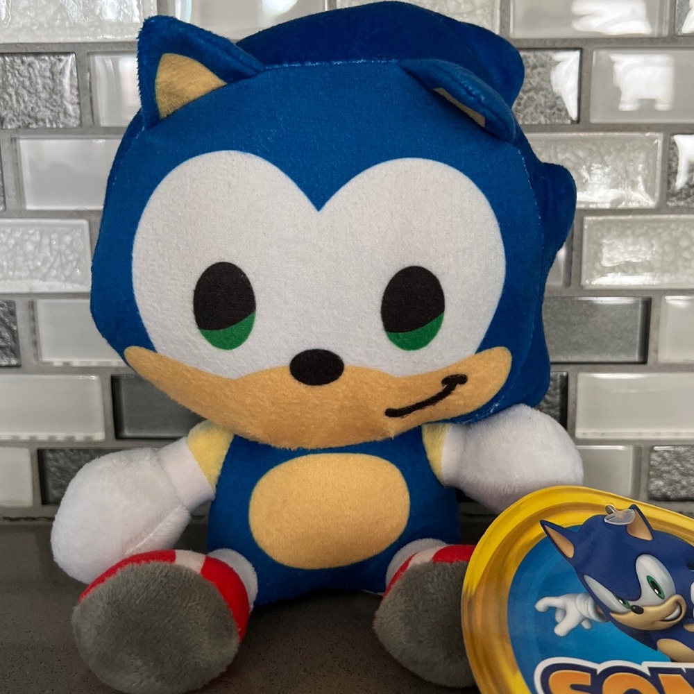 SEGA Sonic The Hedgehog / SONIC Sitting Big Head Plush 7” Limited Edition / NEW